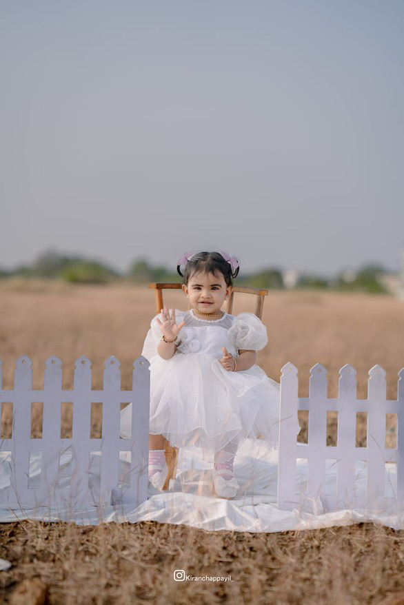 2323AF0F-6C7D-4ABA-B8C1-F4935E7D999E