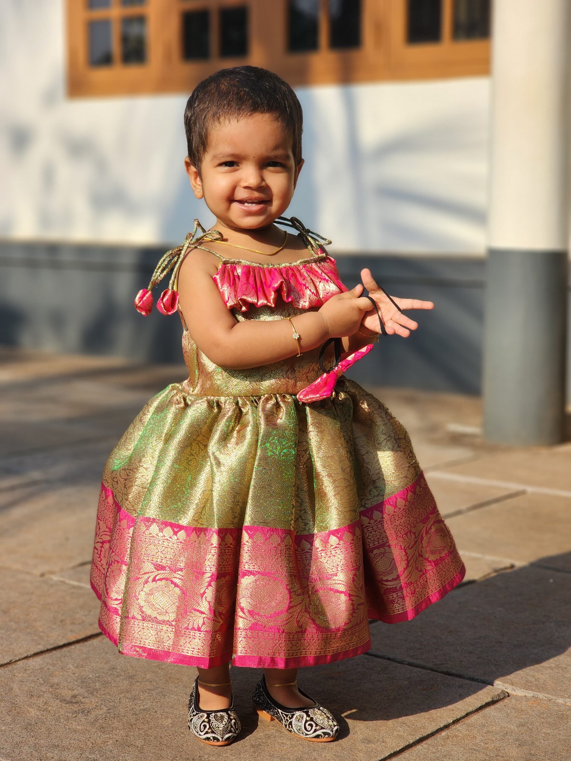 733421f9-e129-406e-a2de-05749cce5bb6